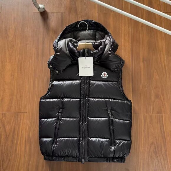 Moncler Black Warm Winter Hooded Down Vest M/2 - Picture 2 of 9